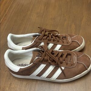 adidas Gazelle Brown and White Athletic Shoes Men’s size 10